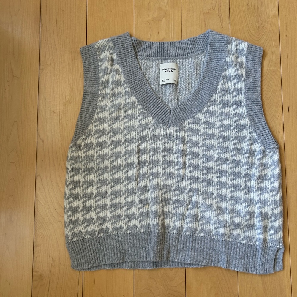 Abercrombie & fitch sweater vest